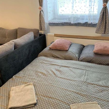 Apartman Filipovice S Letni Terasou Exteriör bild