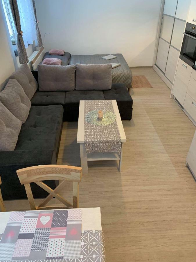 Apartman Filipovice S Letni Terasou Exteriör bild